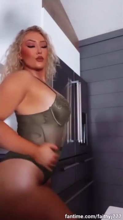 Jiggling it in lingerie 