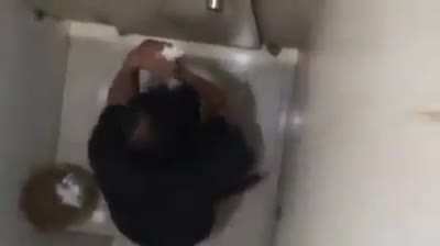 Blursed_bathroom 