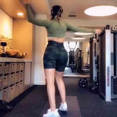 Shaking her ass
