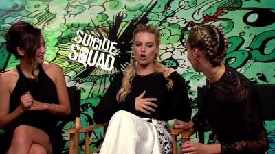 Cara Delevingne playing with Margot Robbie and Karen Fukuhara&rsquo;s nipples