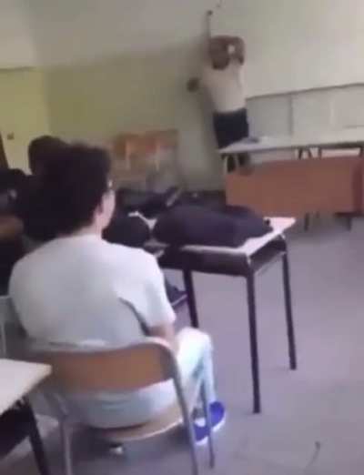 Teacher don&rsquo;t get paid enough to deal with that