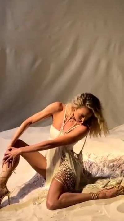Candice Swanepoel for Schutz BTS