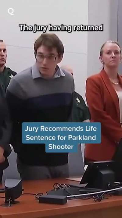 A US jury has recommended a sentencing life in prison without parole for Parkland shooter Nikolas Cruz who murdered 17 people in 2018. They came to the decision after 7 hours of deliberation. The official sentencing is expected to take place on Nov.