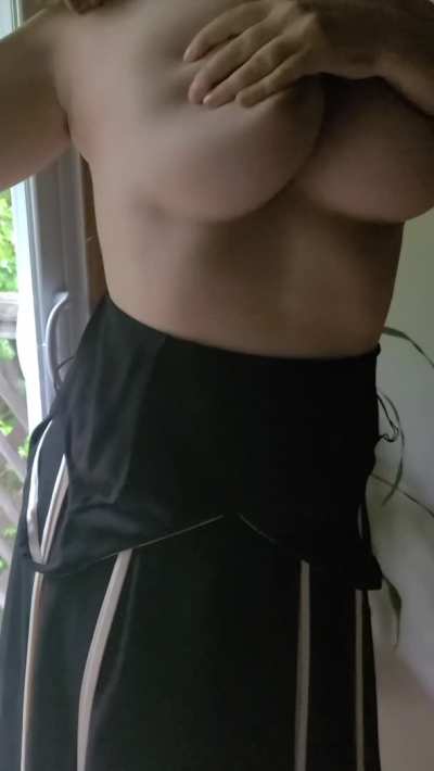Titty drop