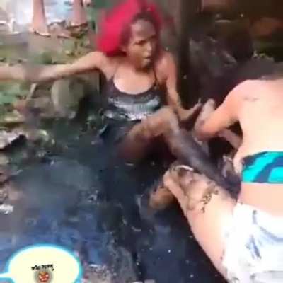 Fighting in sewage