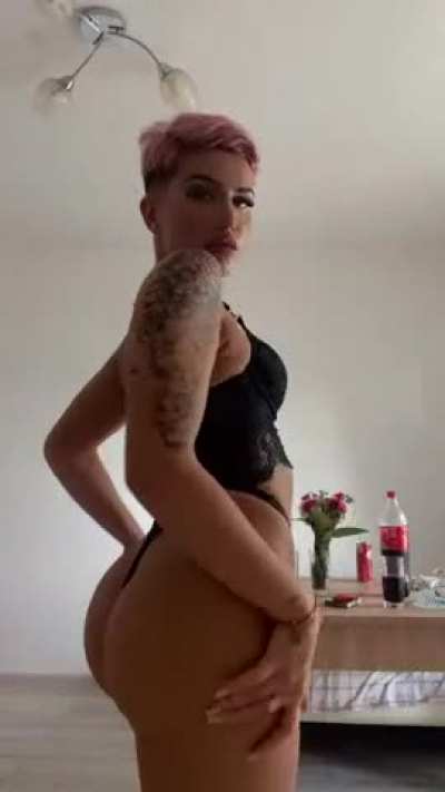 I've been waiting all year to show you my boobs link in the comments