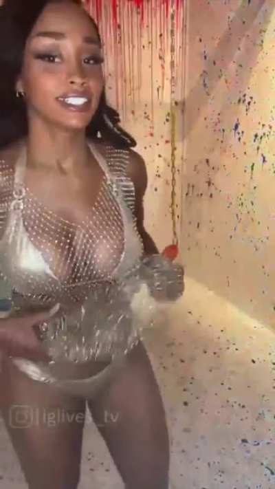 I just wanna fuck her 😮&zwj;💨😍
