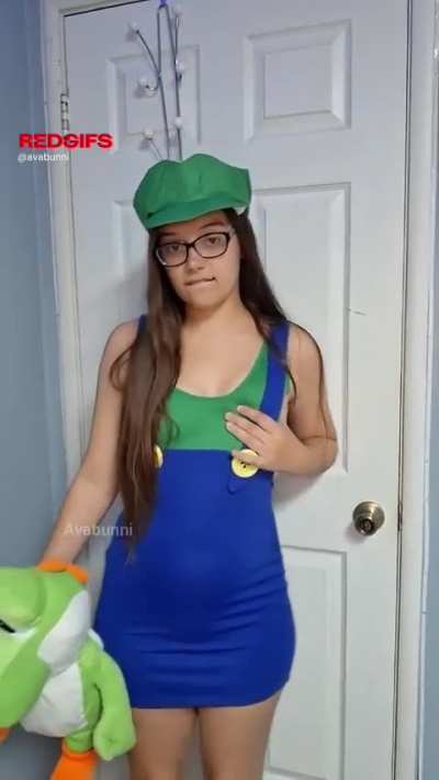 Girl Luigi (avabunni) [super mario]