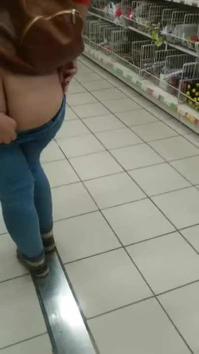 Real RISKY FLASHING public at MALL!