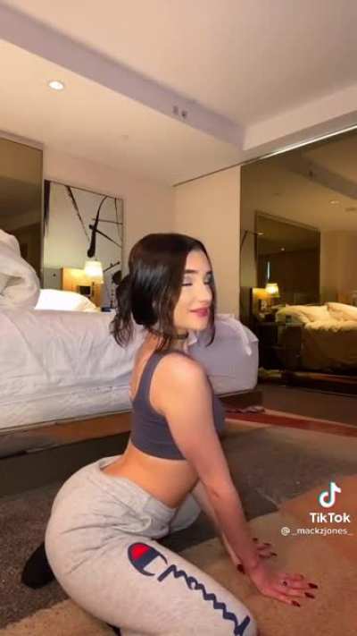 Mackzjones