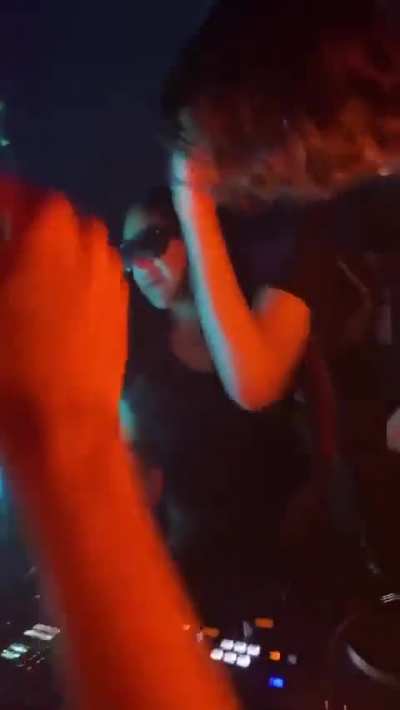 Charli &amp; A.G. playing a snippet from an alleged new song at FWB Fest last night. Source: @FckyeahCharli