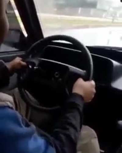 You should not steering wheel withdraw from the car