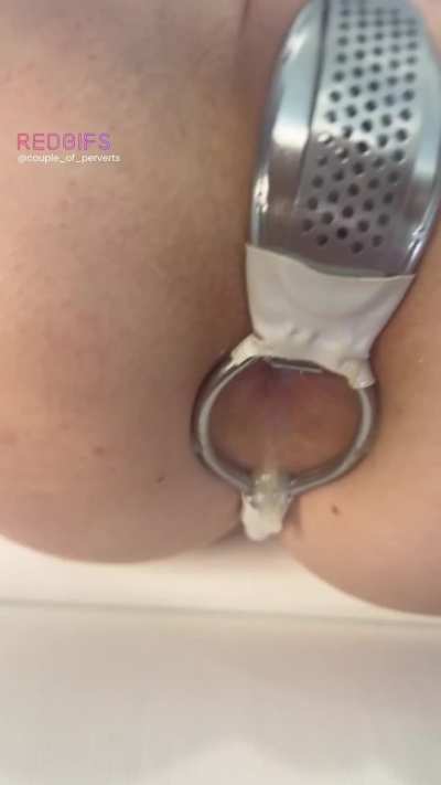 Leaky rubber toy