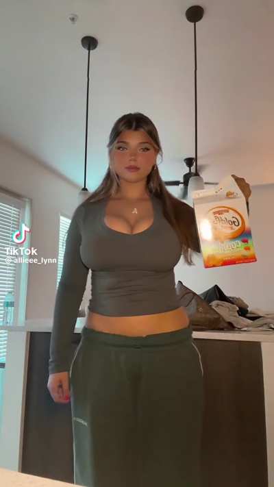 @allieee_lynn