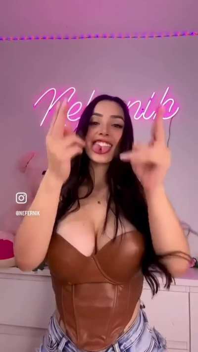 Split tongue 👅