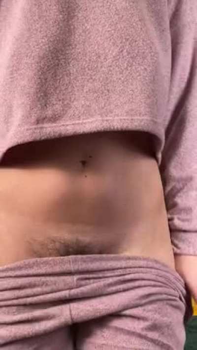 Showing off my milf body here makes me happy