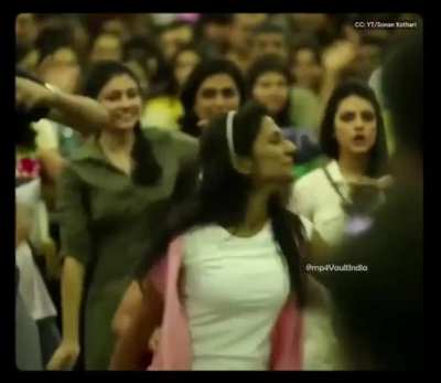 Throwback to Mumbai CST’s Iconic Flash Mob Moment (2011)
