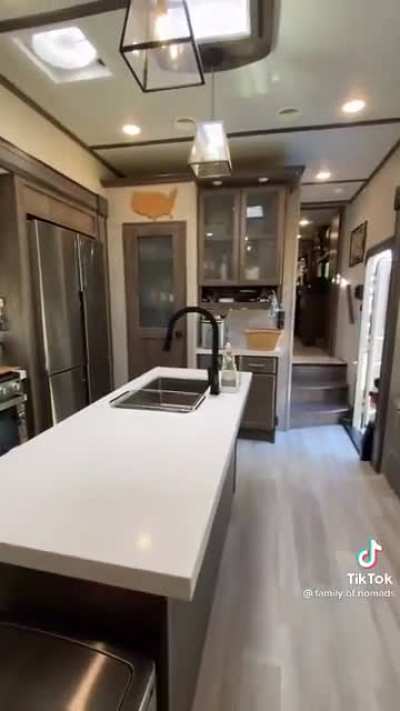 &ldquo;Look how awesome this RV we live in is!&rdquo;(Ignore the 3 kids stuffed into a tiny room) -the parents probably
