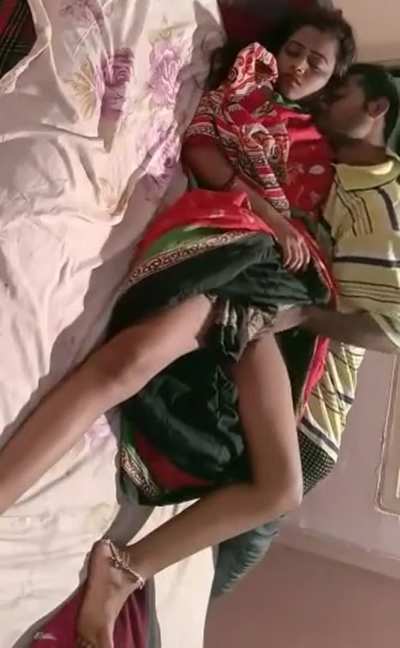 🔥H&oacute;rny Husband Rub🤟 H&eacute;r Wife Pu$$y👅 &amp;amp; F&uacute;&ccedil;k Her While Sl&eacute;&eacute;ping😍 ... ( FULL VIDEO LINK IN COMMENT 👇🔽 )