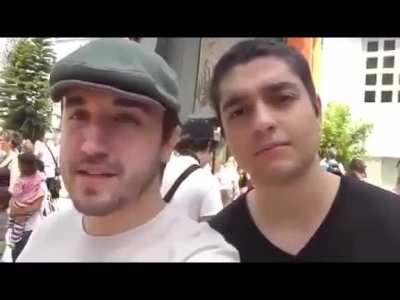 Ok, t&ocirc; com um leve medo desse v&iacute;deo (2012).