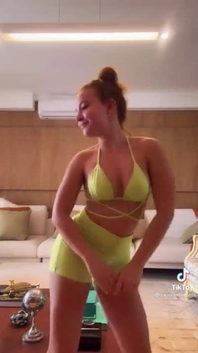 Larissa Manoela