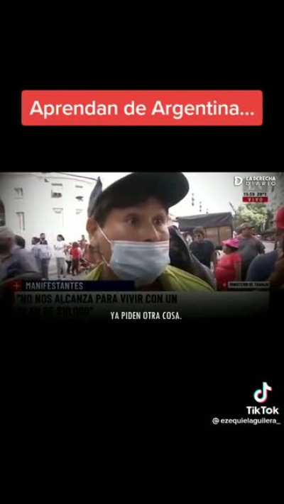 EVANGELISTAS DE LA POLITICA PROFESANDO FRULA