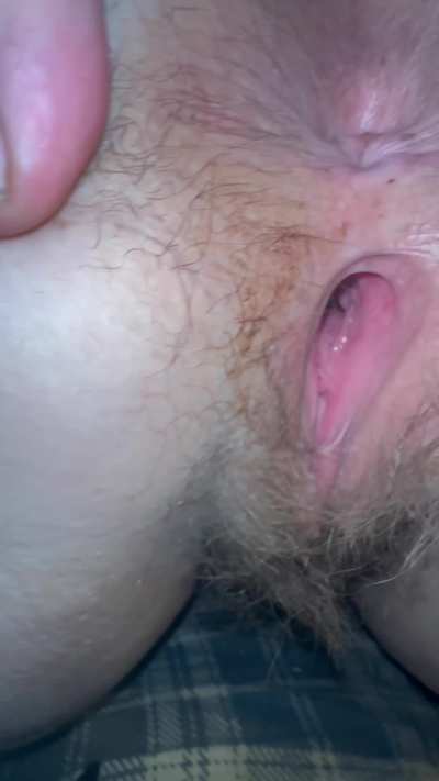 Wifey’s dirty asshole and gaped open pussy after shopping on day after Xmas 🎄