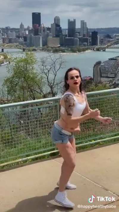 When I heard we hit 20k I put on my best sports bra and made this tiktok for y&rsquo;all 😘 love Nighthawk