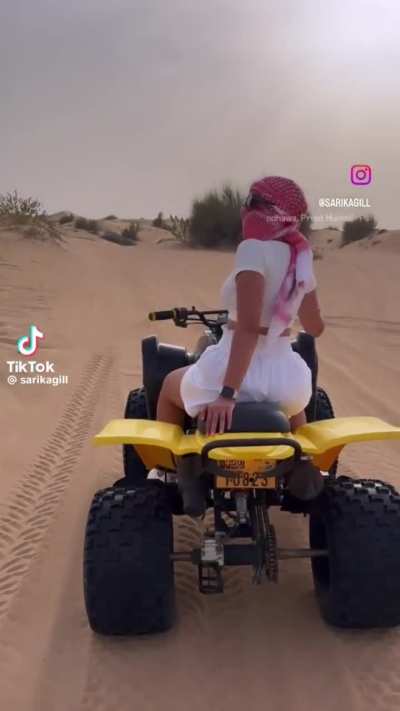 Sarika Gill beautiful punjabi singer