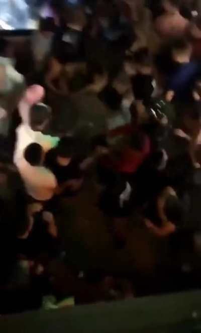 Trusting the crowd