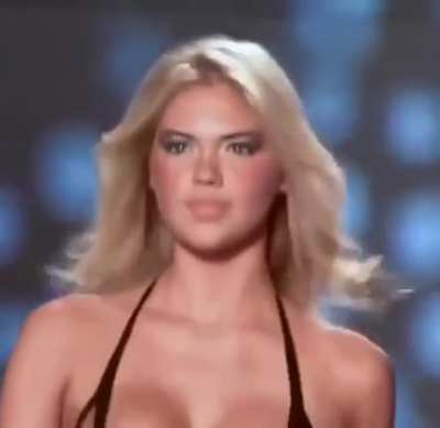 Kate Upton boob bounce...... aaaand I&rsquo;m cumming