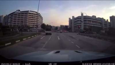 Black car sideswipes white car, then ploughs into a busy junction, crashing into multiple vehicles and overturning another car.