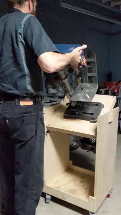 I made a flip top tool stand.