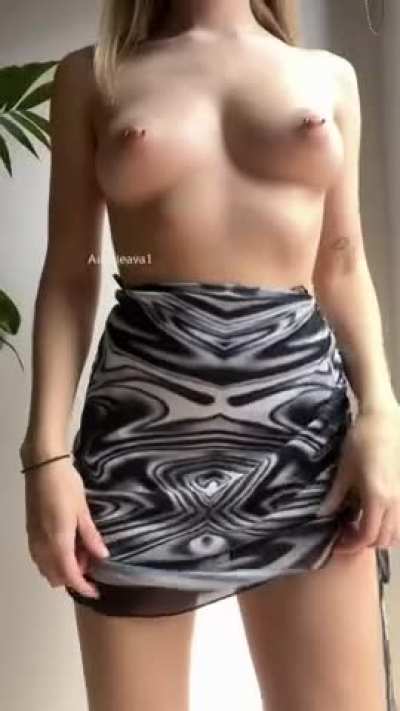 I&rsquo;ll wear this skirt without panties on our date so I can tease you all night