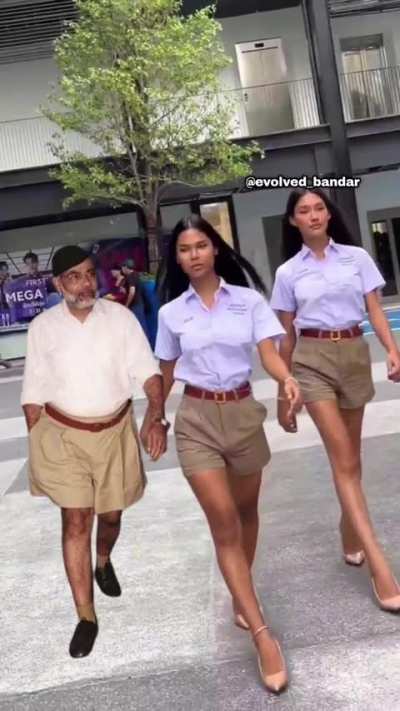 Vishwaguru has captured SE Asia through fashion. Its over for you guys🤭🤧