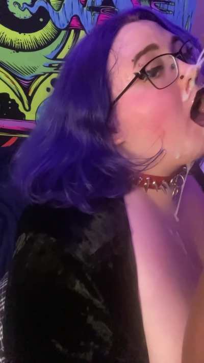 I love sucking his dick until he explodes!