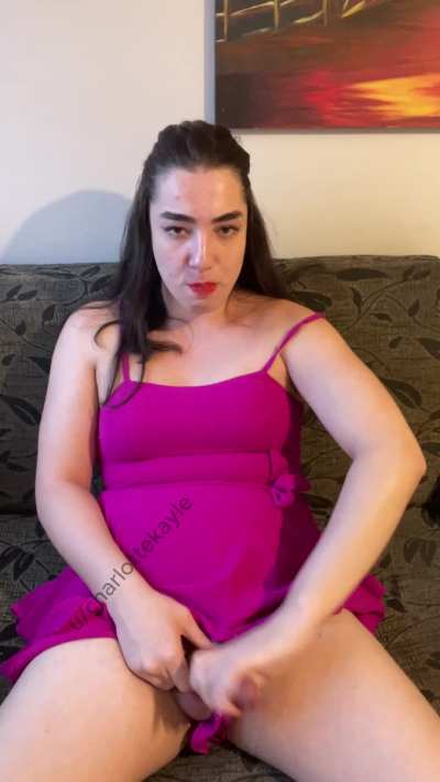 So easy to let it out for you to suck 🤤🤤