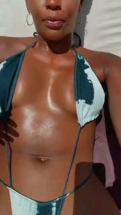 nafessa williams