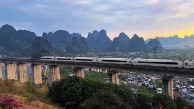 Trainspotting the Guiguang HSR in Yangshuo, Guangxi