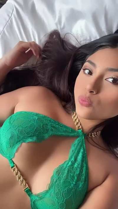 Juicy lips