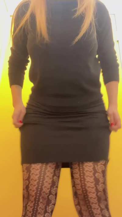 Sneak with me to the restroom and I&rsquo;ll bend over for you!