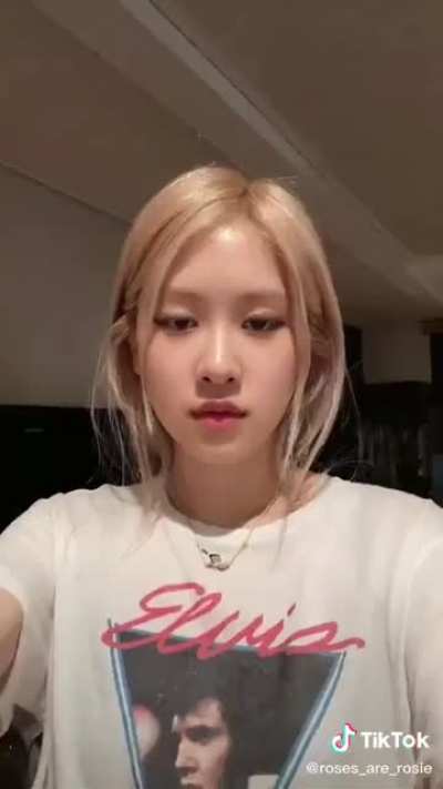 210506 Ros&eacute; TikTok Update