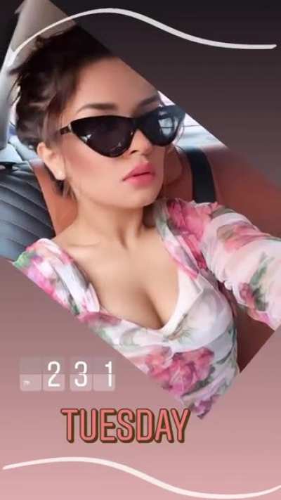 Cleavage 👀🤤