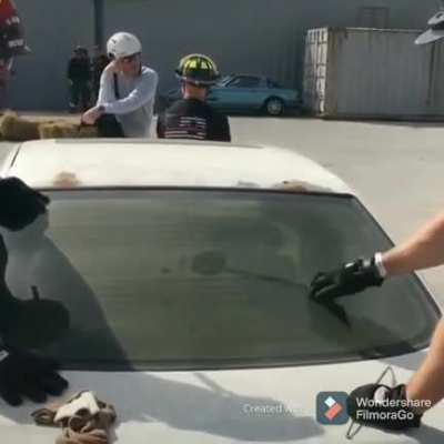Breaking car windows using only two fingers