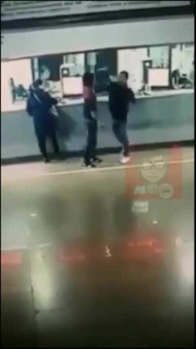 Bully gets K.T.F.O | #streetfight