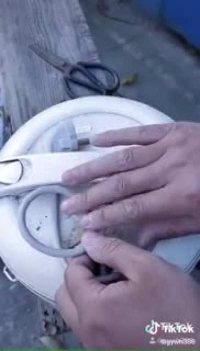 LPT: How to deal with a tangled wire