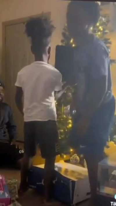 prank! your kids with Ps5 gift