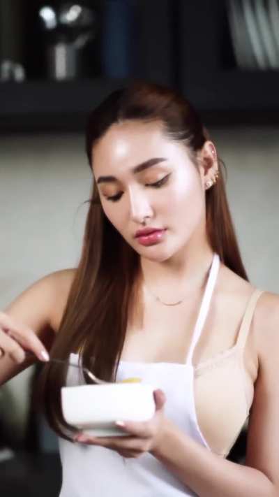 Sachzna Laparan