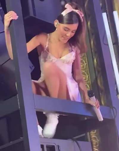 Madison Beer - Upskirt