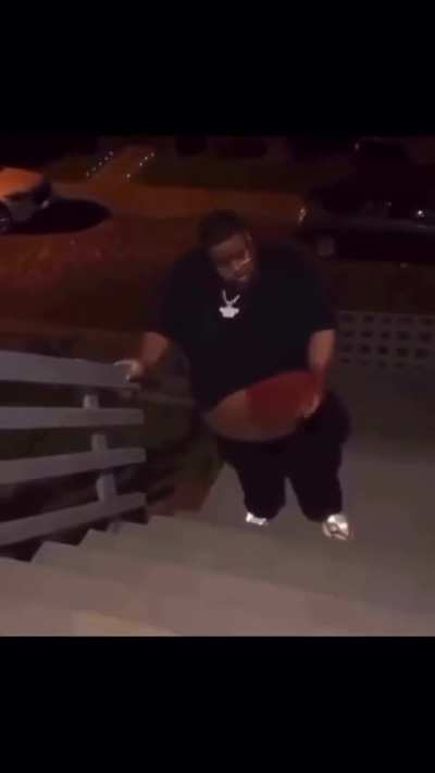 fat ah nigga got popped and he still thinking about food😭😭😭🤦🏽&zwj;♂️